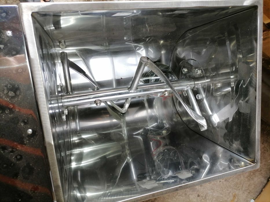 Месобъркачка  тестомесачка , Месобъркачка-  15кг и 25кг.