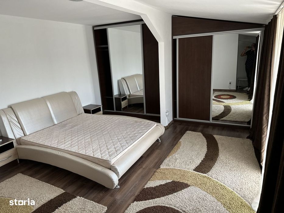 Apartament cu 3 camere ( duplex ) de închiriat