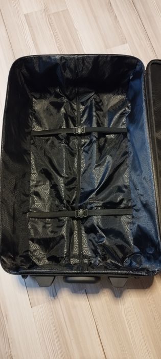 Нов куфар с колелца