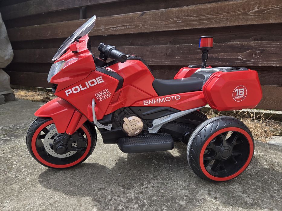 Motocicletă electrică de poliție pentru copii, de culoare roșie.
Caracteristici:copii, de culoare roșie.
Carac