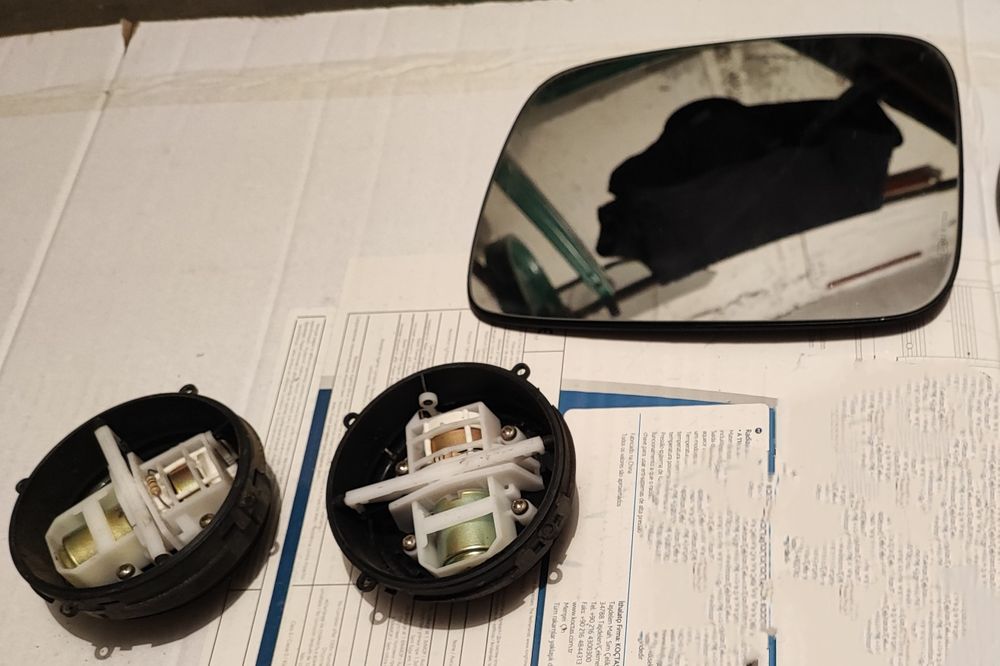 VW T4 manetă motorașe sticlă oglindă parasolare boxă scrumieră