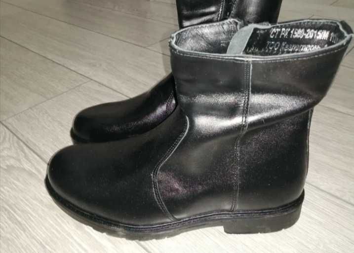 Мужская кожанная обувь ботинки