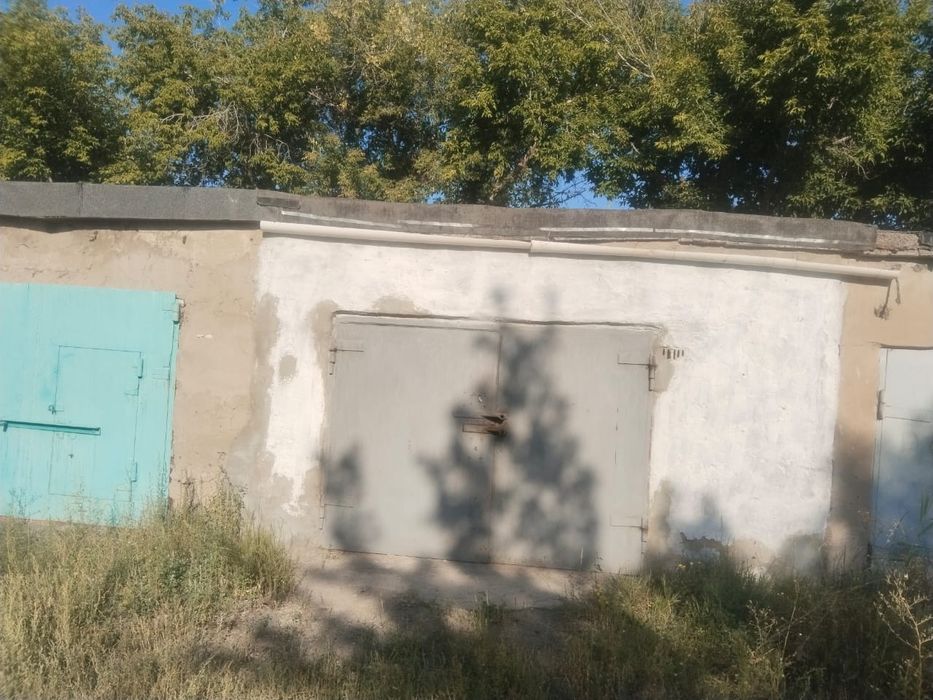 Продам Гараж. 18 микрорайон