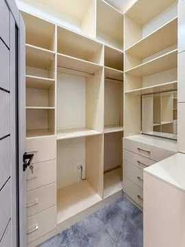 Parkent Avenue мирзо-улугбек подключ паркентский  Площадь: 52;