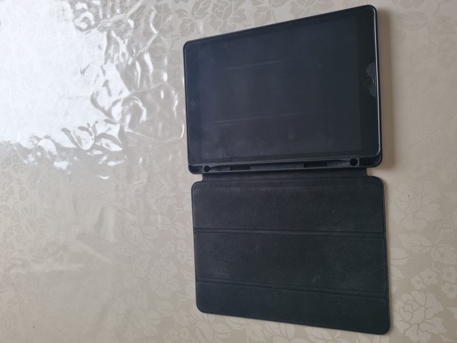 Планшет Ipad 9го поколения