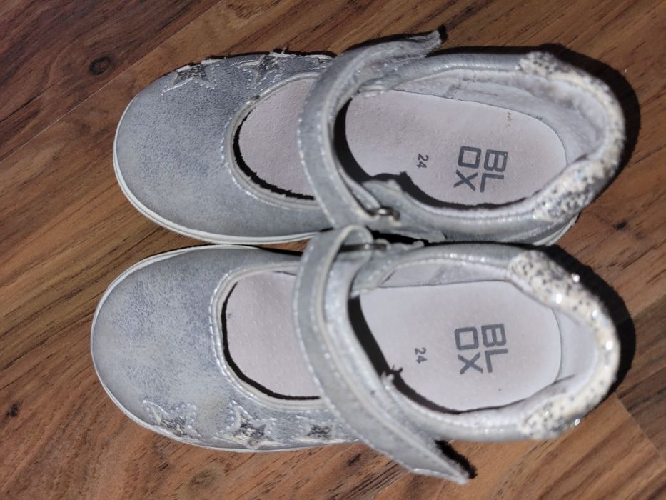 Сребристи обувки, 24 номер