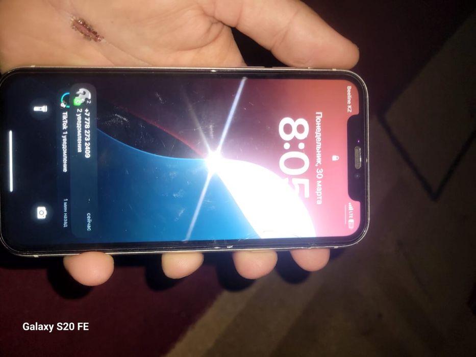 Айфон 11  в хорошем сос аяние