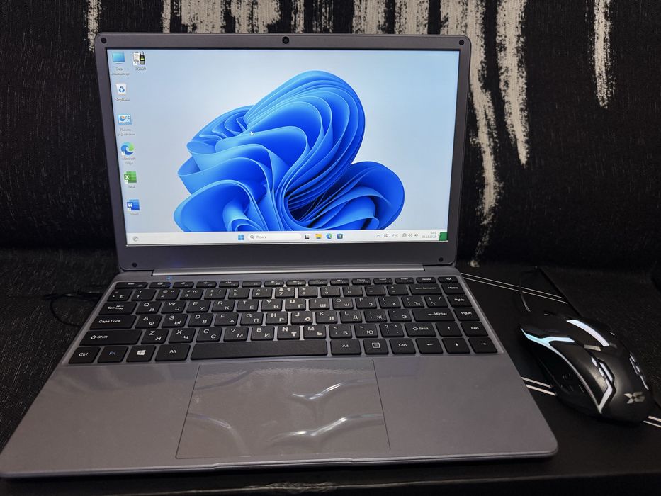 Ноутбук Castom GS-E142