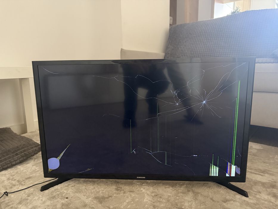 Tv Samsung 80cm spart, pentru piese
