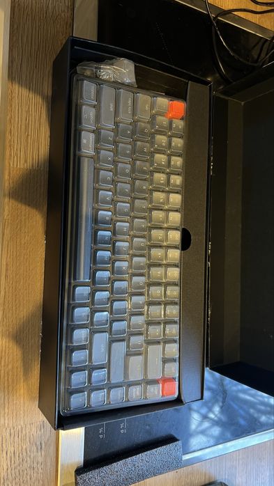 Keycron K2 tastatura mecanica wifi sau pe fir, Mac si Windows, ambalaj original, doar testata