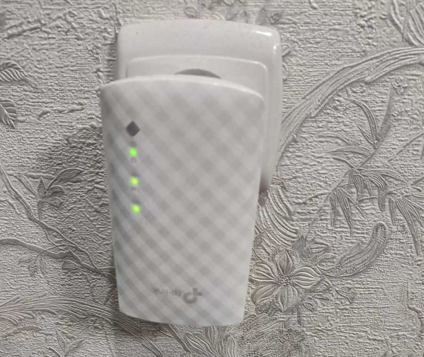 Усилитель сигнала Wi-Fi TP-Link RE200