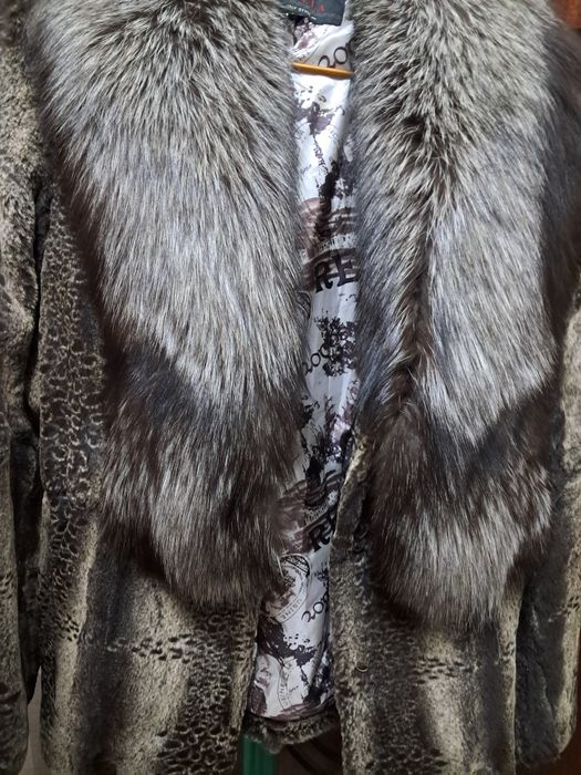 Женская меховая куртка