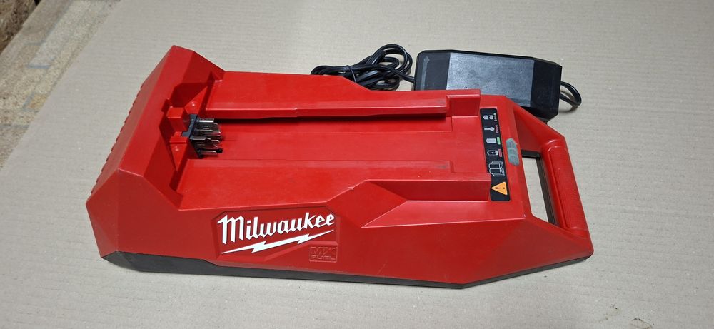 Milwaukee incarcator mxfc