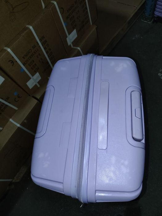 Troler / valiză  mov-lila, carcasă rigidă, cu roți
