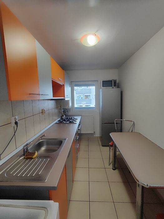 Închiriez apartament cu o camera zona Calea Turzii