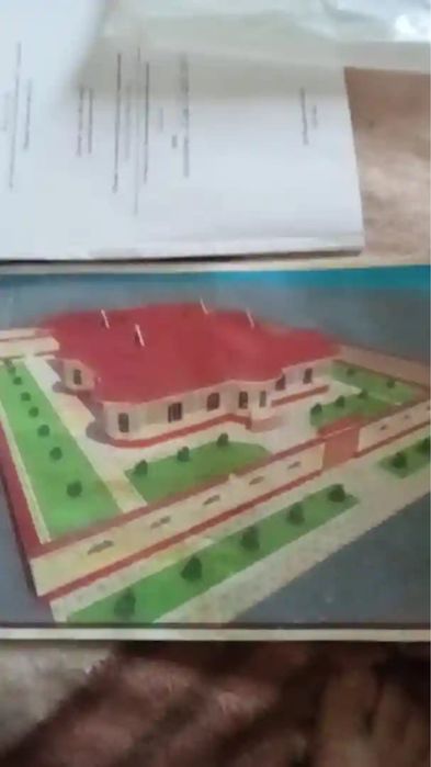 Хай-тек стилида курилган 9 хонали 20 соткали  уй сотилади