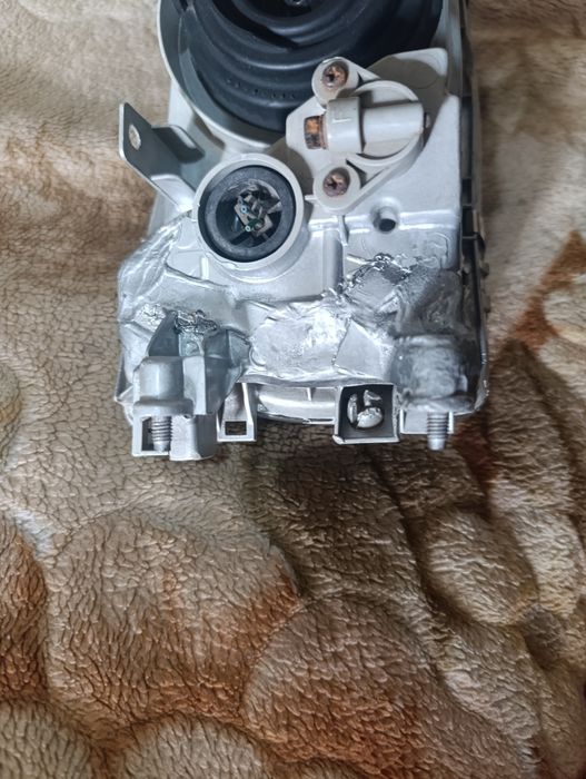 Фара на Мицубиси кольт