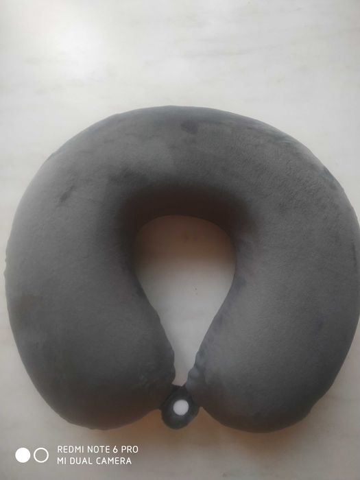 подушка для путешествий