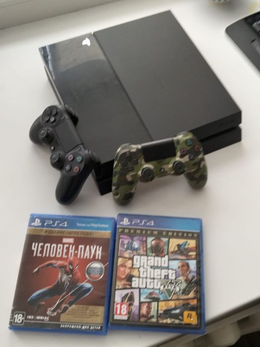 Продам PS4 , игровой руль