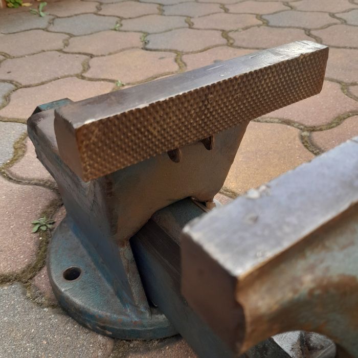 Vand menghina Matador