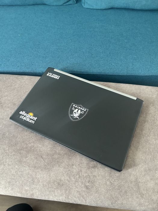 Acer gaming• i7-7500u• 12gb ram• Nvidia 2gb• SSD 256gb•