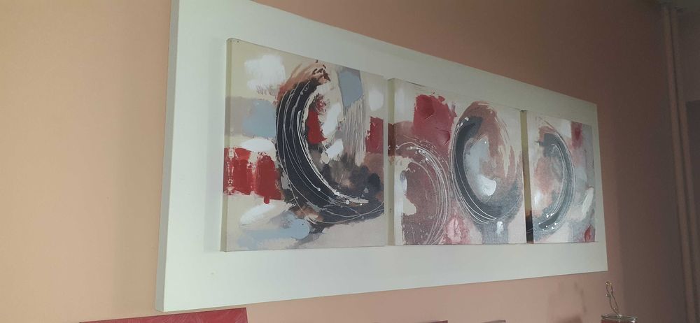 платно 120см на 50см с три тематични картини по 32см на 32см всяка