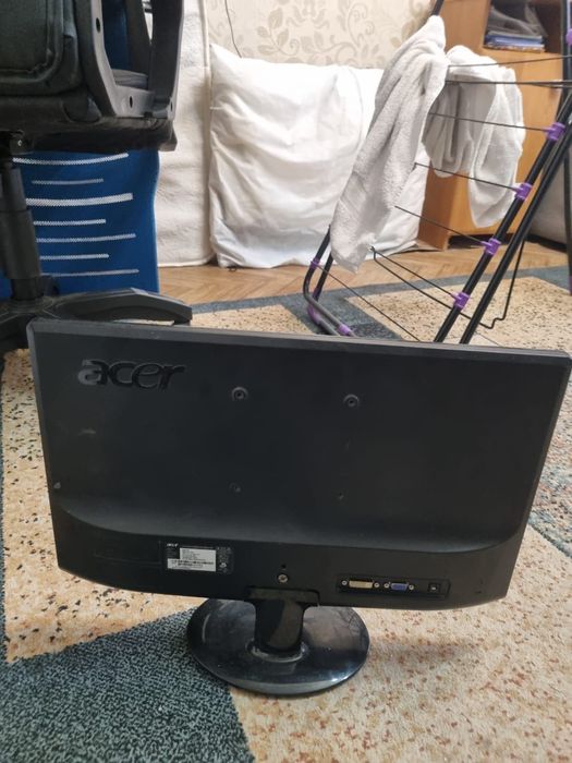 Монитор acer в хорошем состоянии