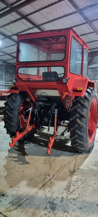 De vanzare Tractor U650