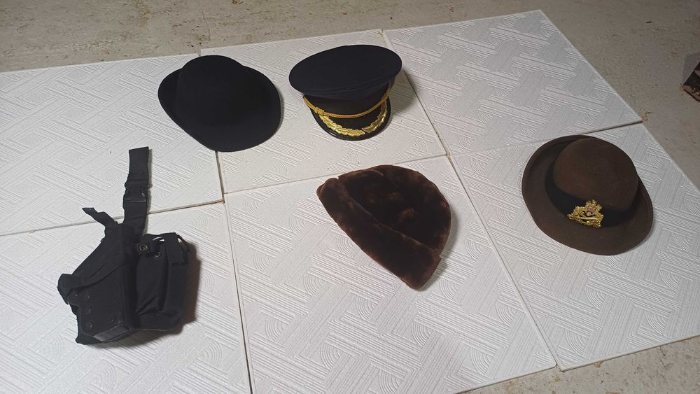 Vand articole echipament militar