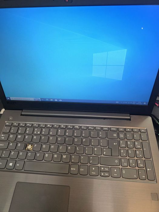 Lenovo 15.6" i5 gen 8 500/8GB•Amanet Lazar Crangasi •57190
