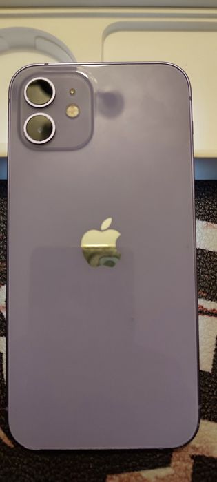 iPhone 12 mov an 2023