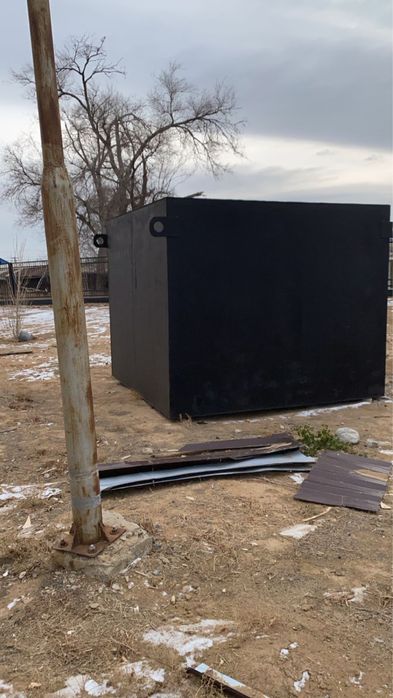 Резервуар большой