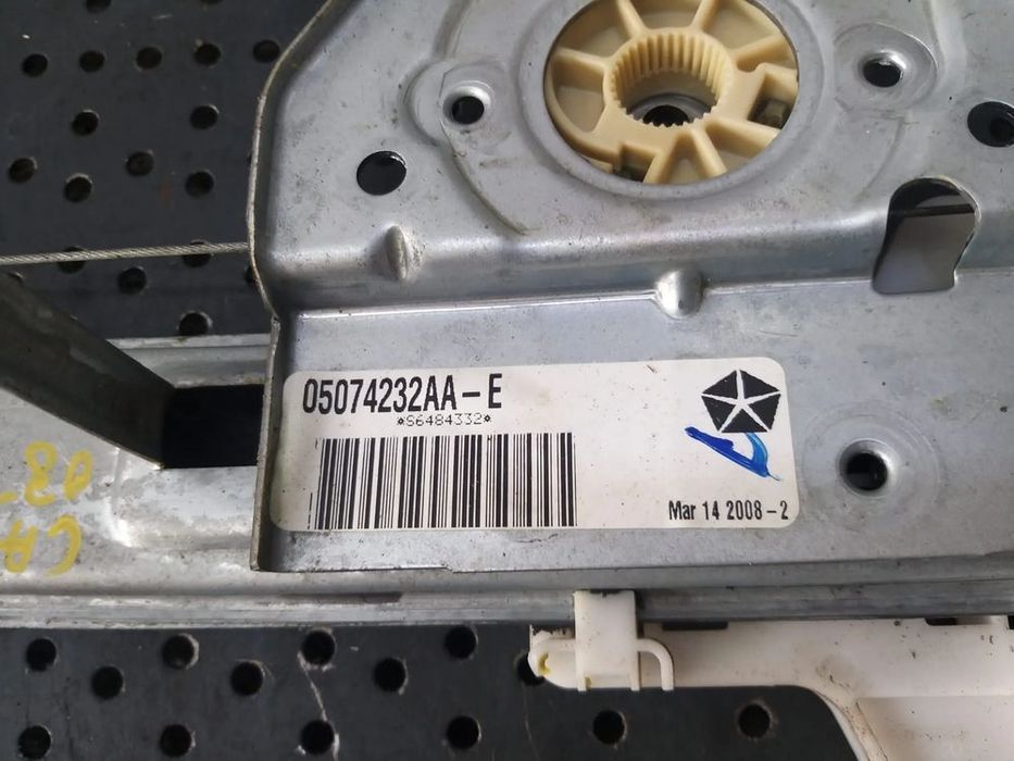Macara geam electric dreapta spate dodge caliber 05074232aa