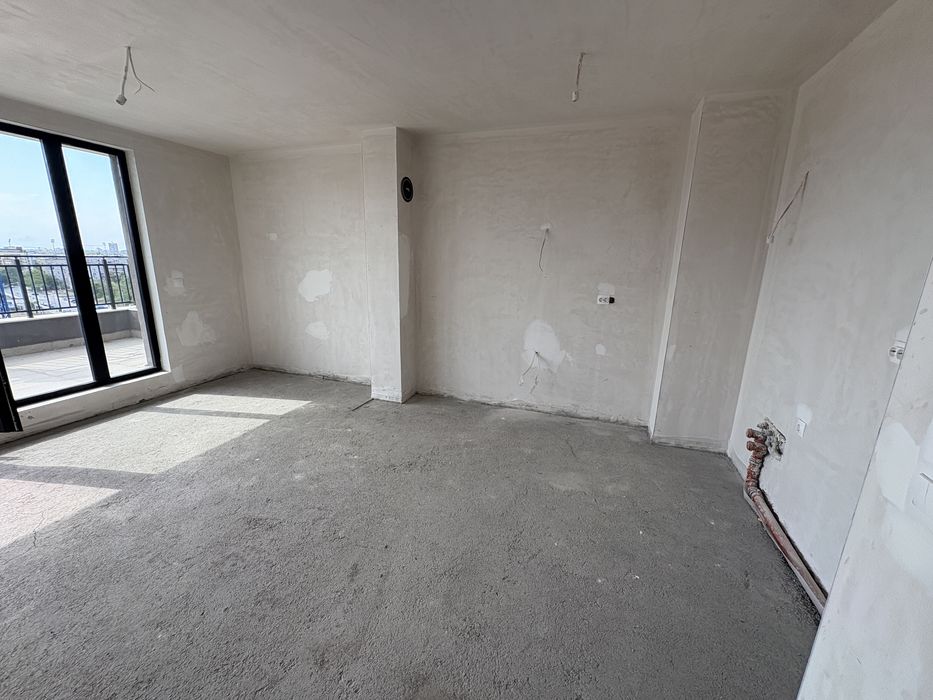 Продава се Тристаен апартамент в Пловдив, Тракия - 146 кв.м за 1199 €/кв.м - Снимка #2