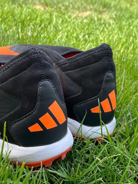 Сороконожка Adidas Predator