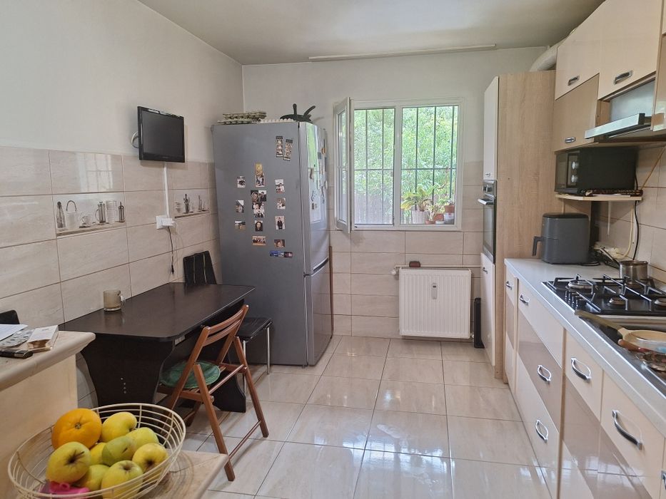 Proprietar-apartament 4 camere