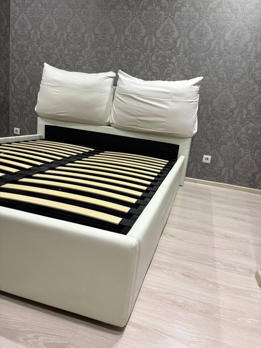 Продам кровать, 180х200, 150.000 тг