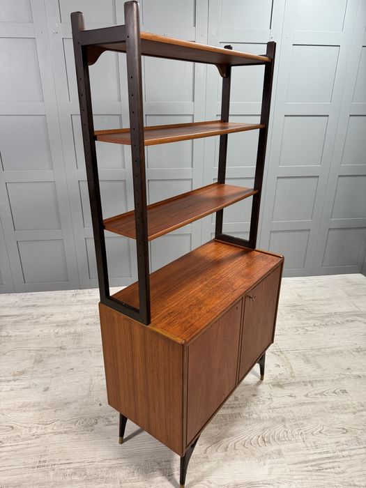 Винтидж библиотека - секция масив Р263