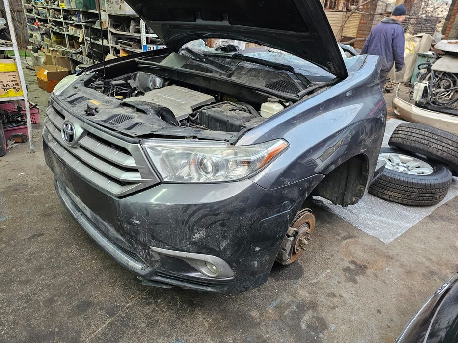 Ноускат мини морда на Toyota Highlander 2012год