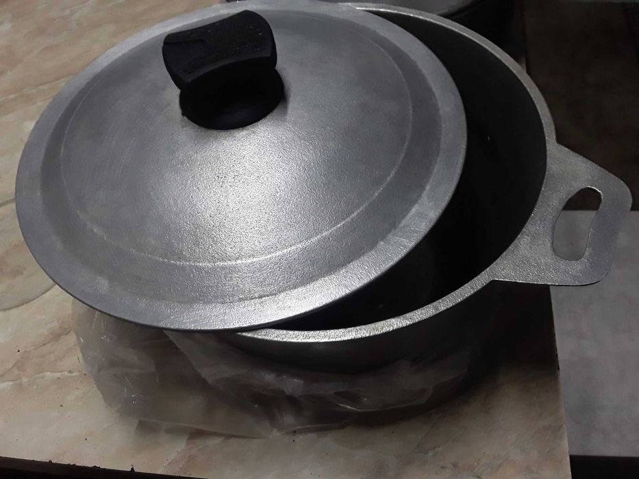 Продам казаан и кастрюль вместе