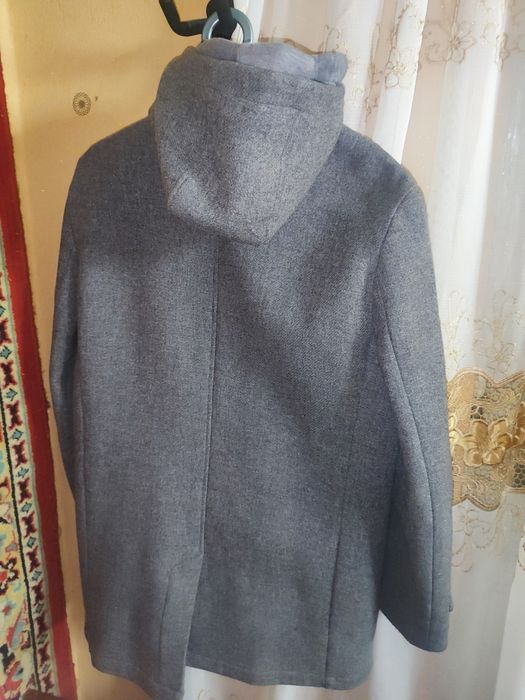 Продам новое оригинальное пальто CACHAREL, чистая шерсть, в чехле.
