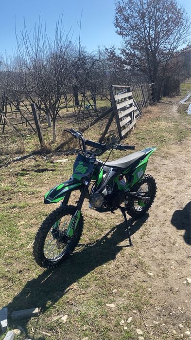Vînd sa schimb  cross 125cc stare bună de functionare