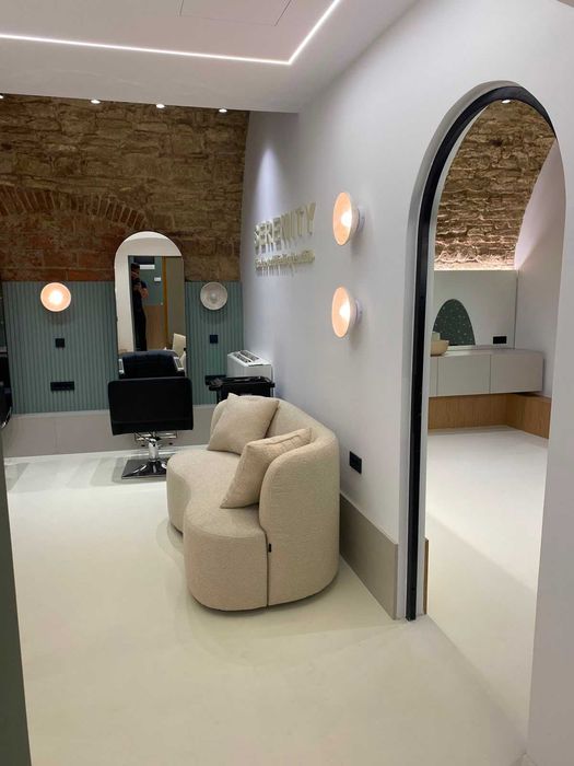 Spațiu de inchiriat - Spațiu nou renovat - Destinație Salon - zona Memorandumului