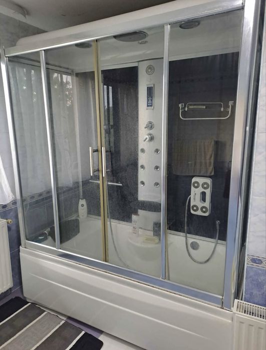 Vând canapea, dulap, biblioteca Monexpert, Cabină dus