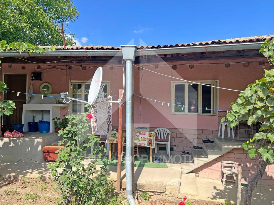 Продава се Къща в с. Писарево, Област Шумен - 94 кв.м за 288 €/кв.м - Снимка #1