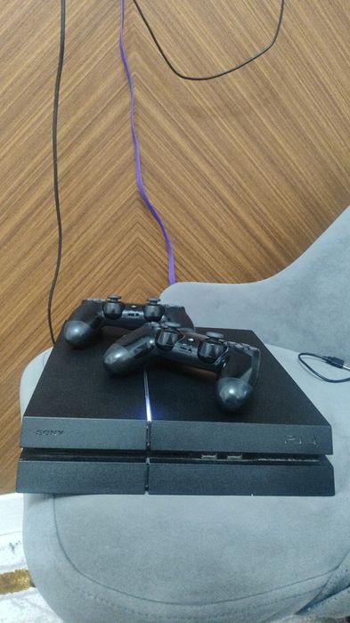 Playstation 4  512