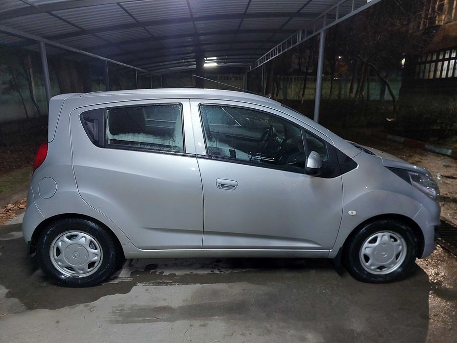 Продаётся Chevrolet Spark, МКПП, 2020г, 1,25л, 67000км