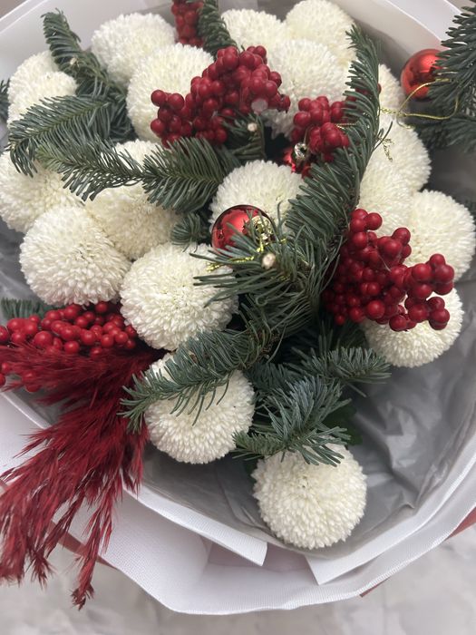 Шикарный новогодний букет