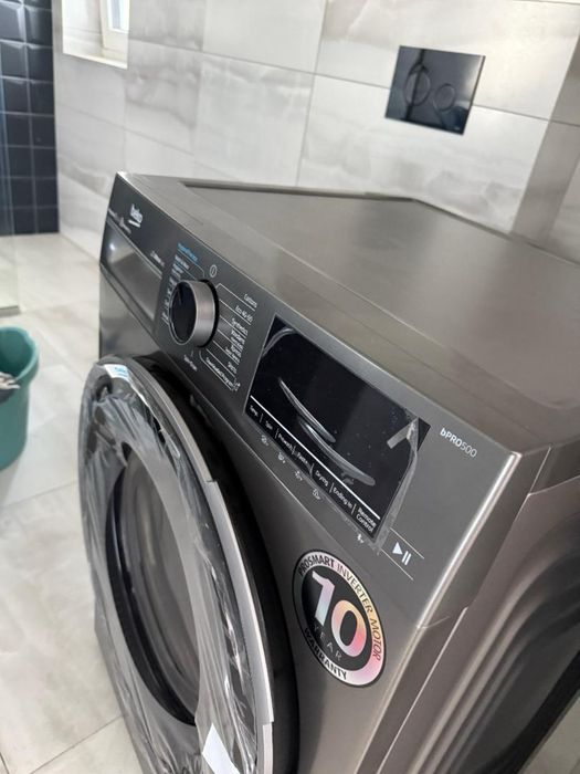 Masina de spălat/uscat rufe BEKO, noua, frontala, 9/6 KG
