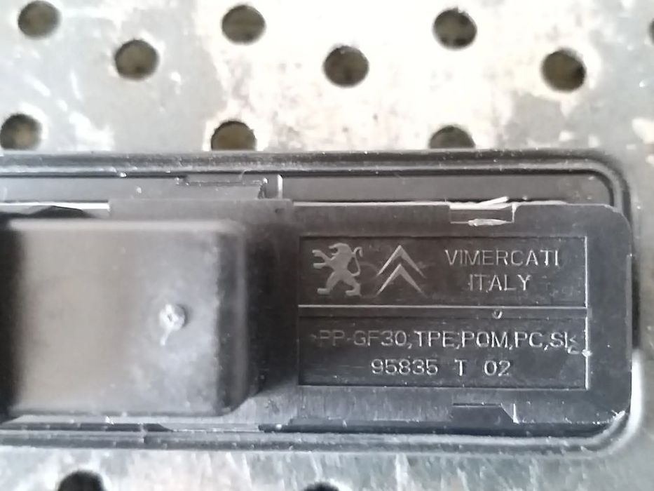 Switch maner deschidere haion peugeot 5008 2 95835t02
